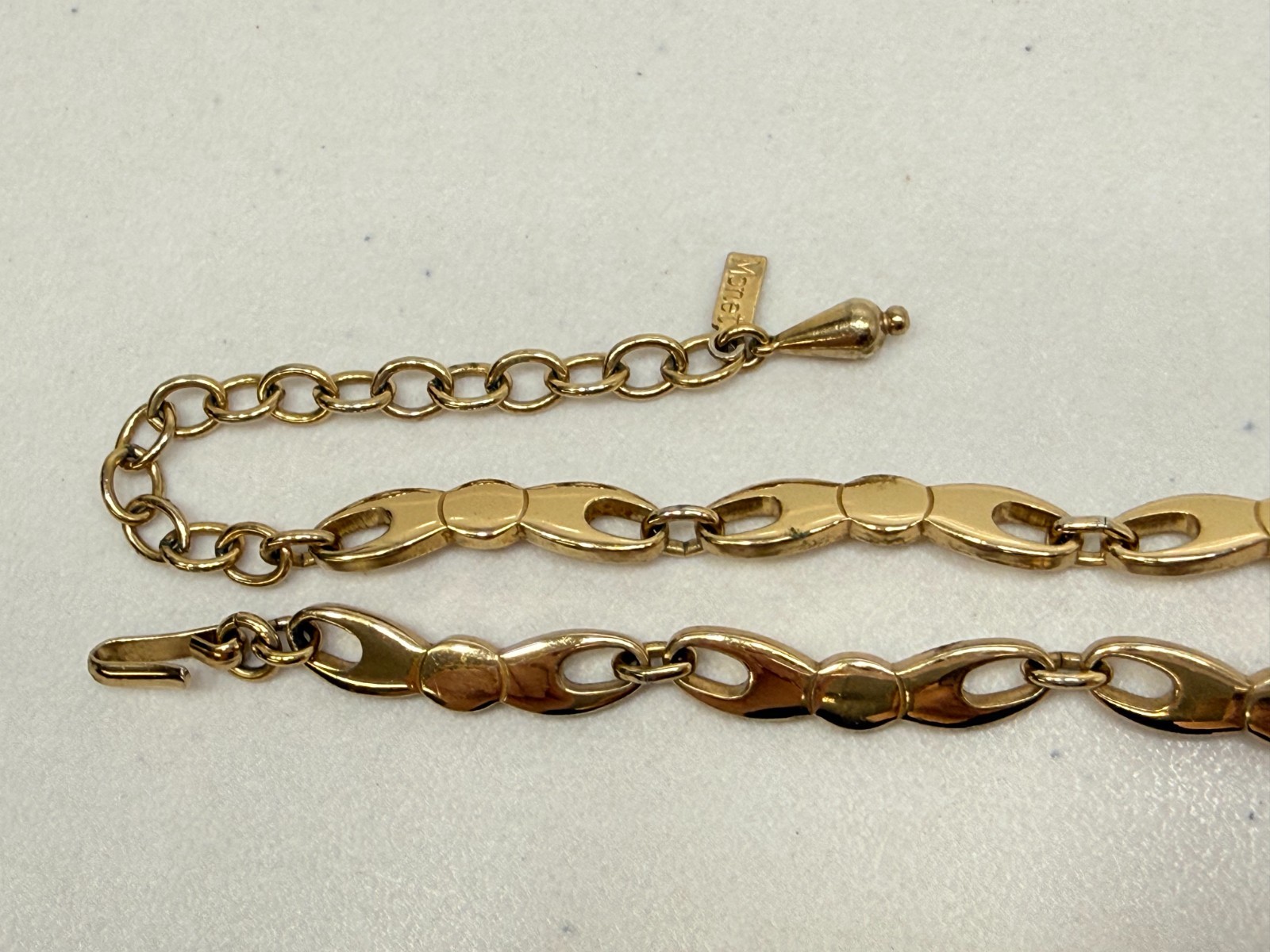 Vintage Signed Monet Round Pendant Necklace Gold Tone Choker 13-16 inch Chain