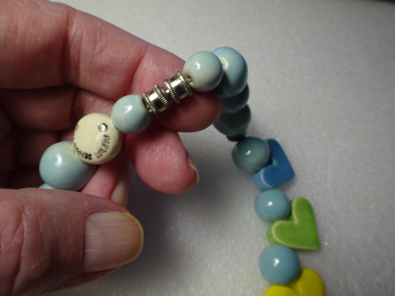 ANTIQUE 1970s PARROT PEARLS COLORFUL NECKLACE “Ceramic Beads & Hearts” STUNNING