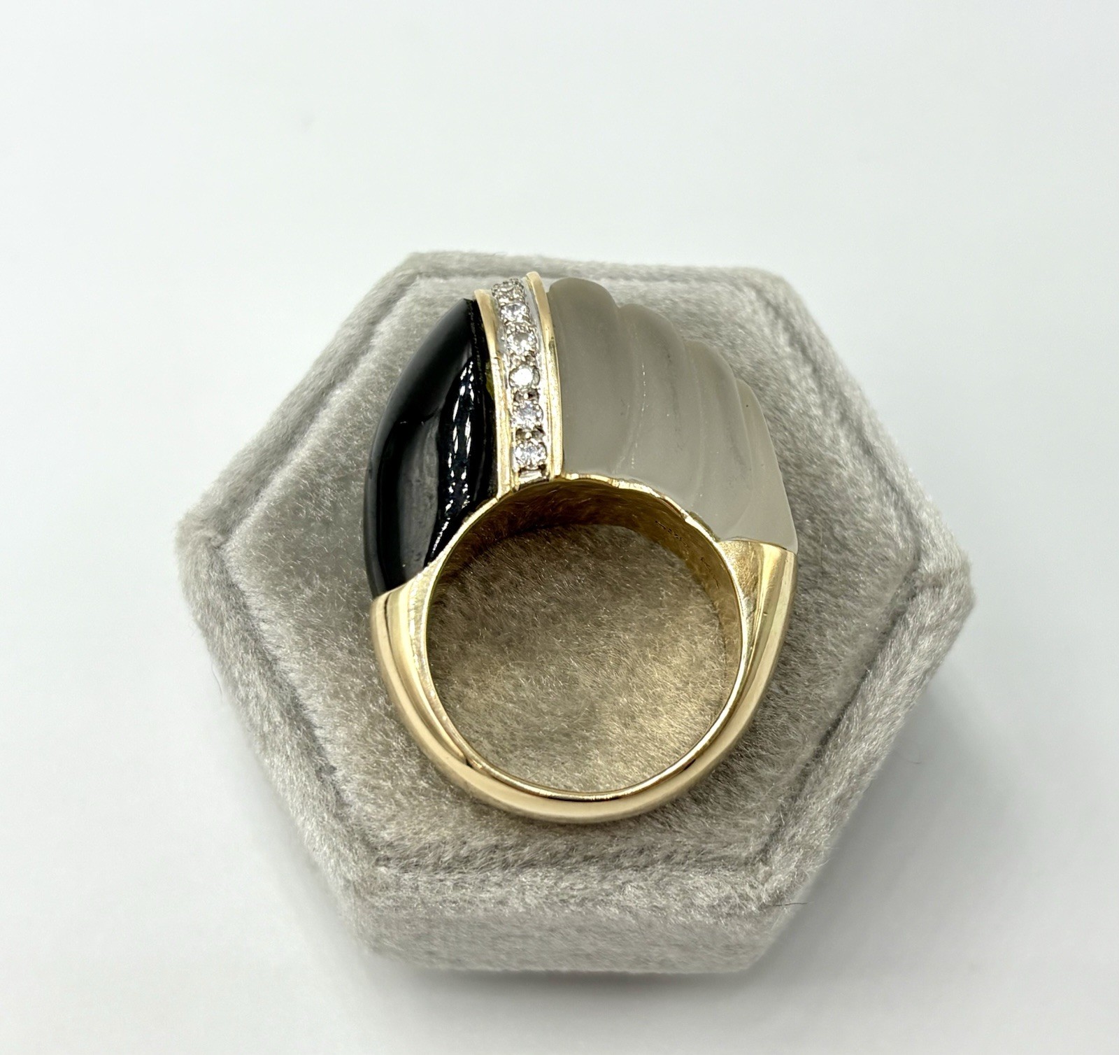 Vintage Gold Carved Frosted Crystal Black Onyx Diamond Dinner Cocktail Ring