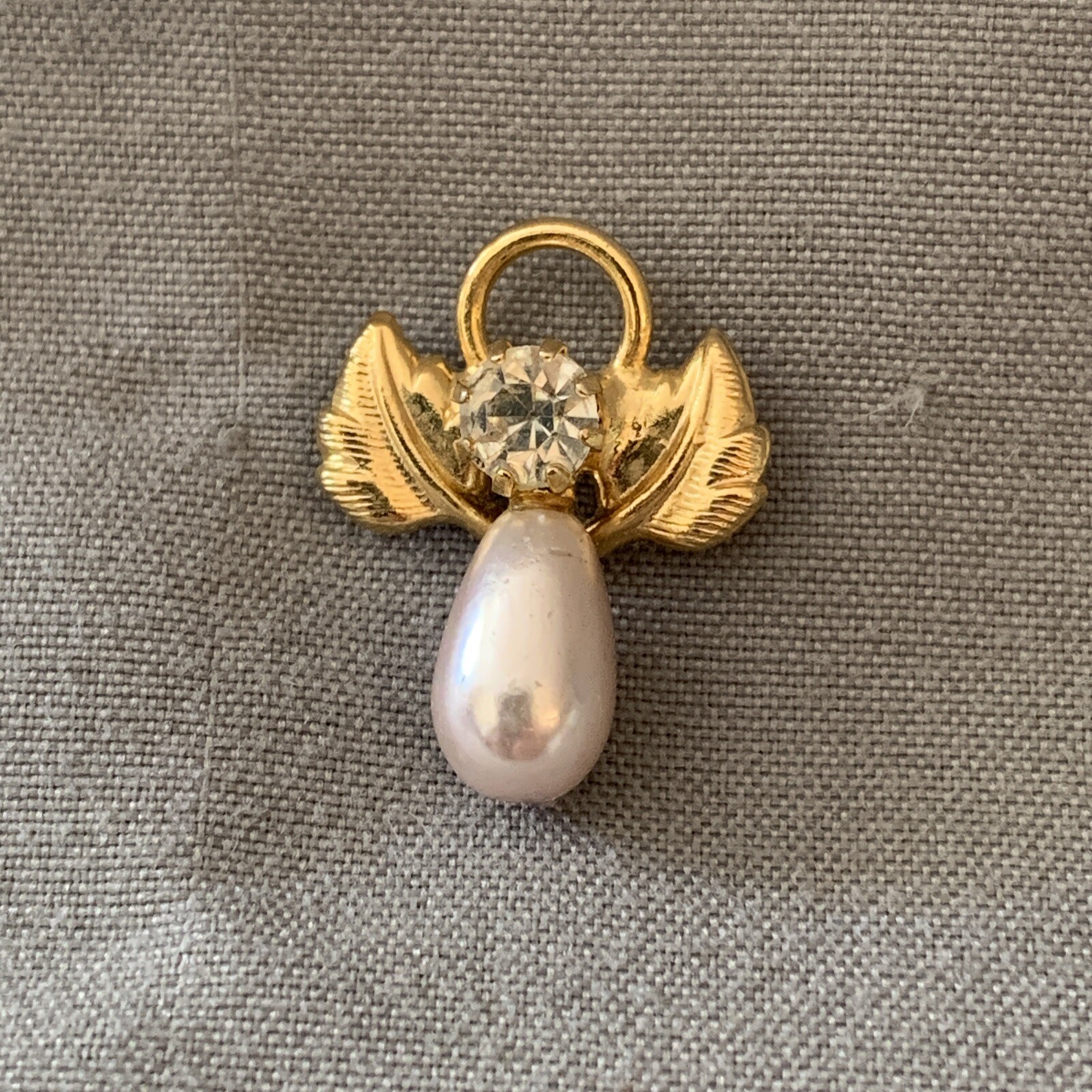 Vintage Faux Pearl Teardrop Rhinestone Guardian Angel Religious Lapel Pin 3/4″