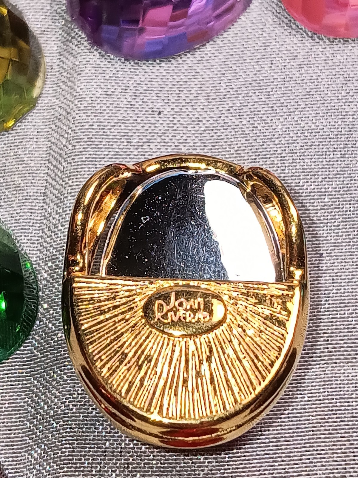 Signed JOAN RIVERS Goldtone Blue Faceted Stone Pendant With 10 Different…