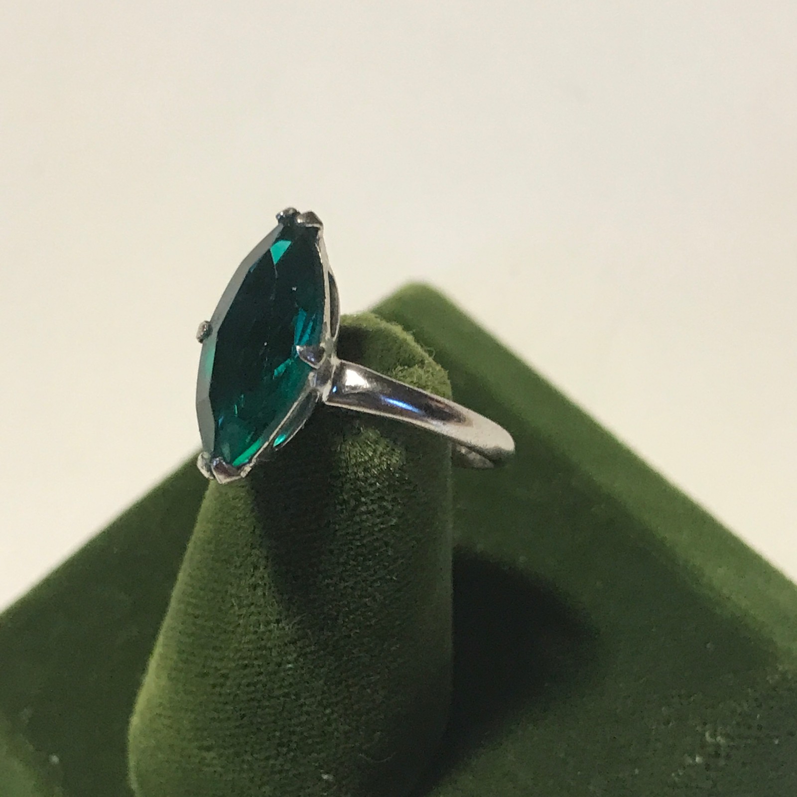 Vintage Stamped Sterling Silver & Sim. Emerald Ring Sz 6.5 Vargas May Birthstone