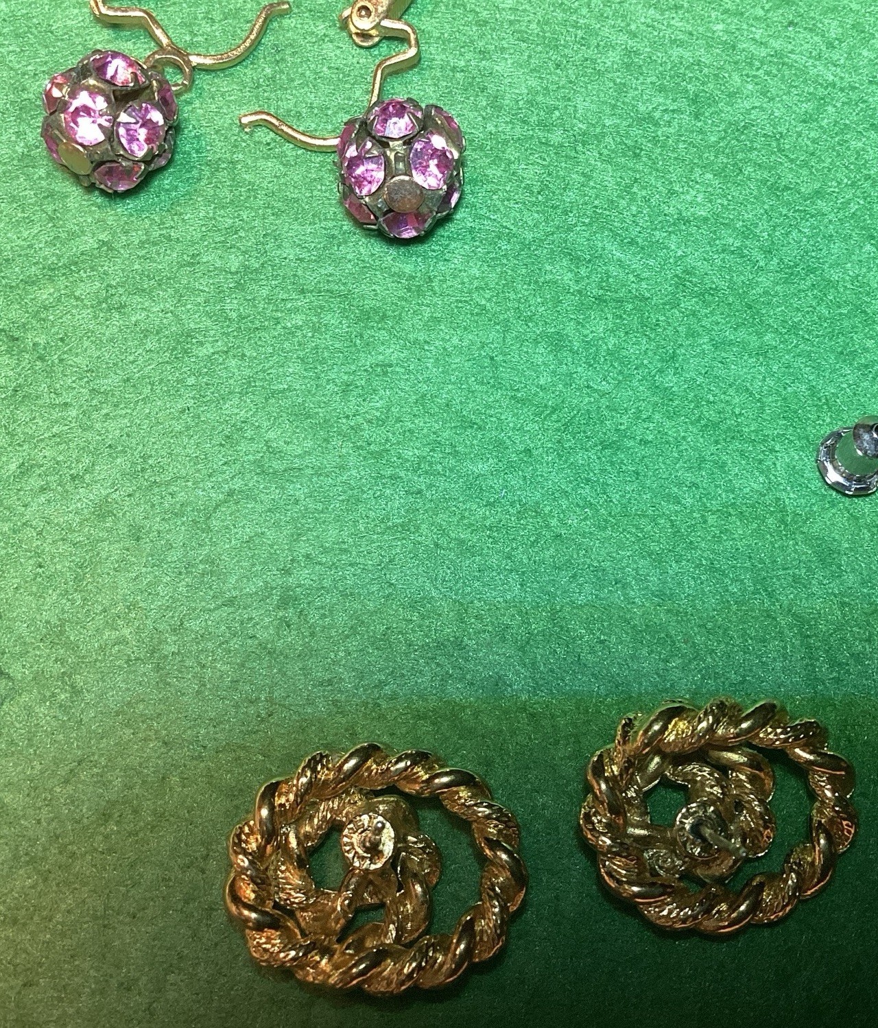 Vintage Pink & Gold Tone 14 Piece Mixed Jewelry Lot Gorgeous Pale Pink Sparkles