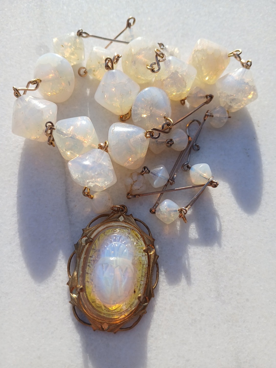 SALE! VINTAGE EGYPTIAN OPAL FOIL SCARAB ANTIQUE FOIL CRACKLE GLASS NECKLACE SET