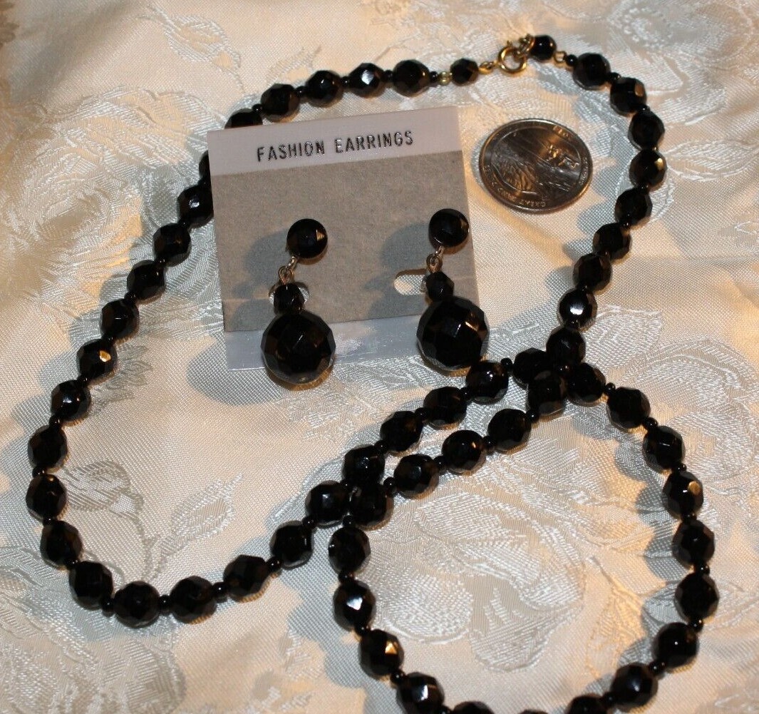 VINTAGE BLACK FACETED GLASS NECKLACE+ DANGLE CLIP GLASS EARRINGS LOVELY SET