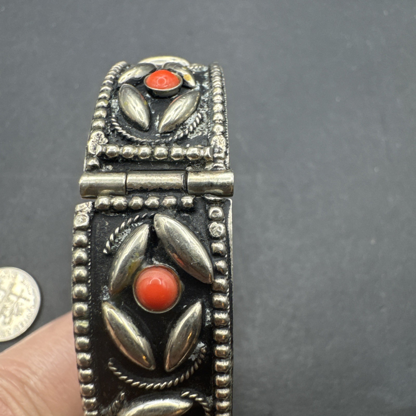 Vintage Silver Toned Hinged Bangle 2.5” Bracelet With Orange Stone 2.5” Opening
