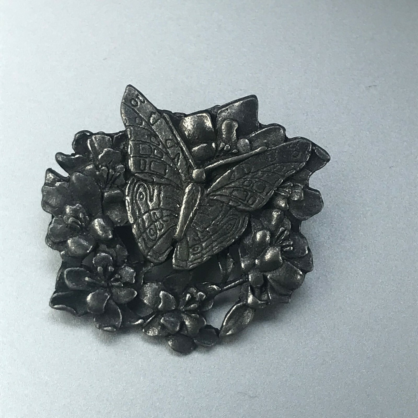 Vintage Small Birds & Blooms Limited Edition Pewter Flower Wreath w Butterfly