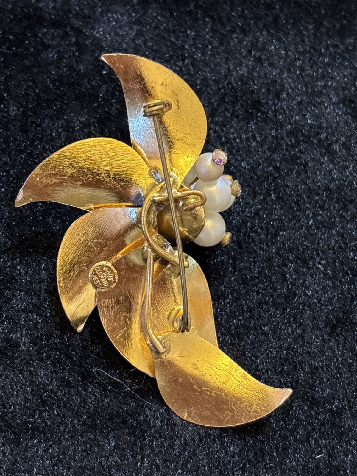 Stylized Flower Brooch Textured Petals Graduated Faux Pearl Rhinestone Cluster