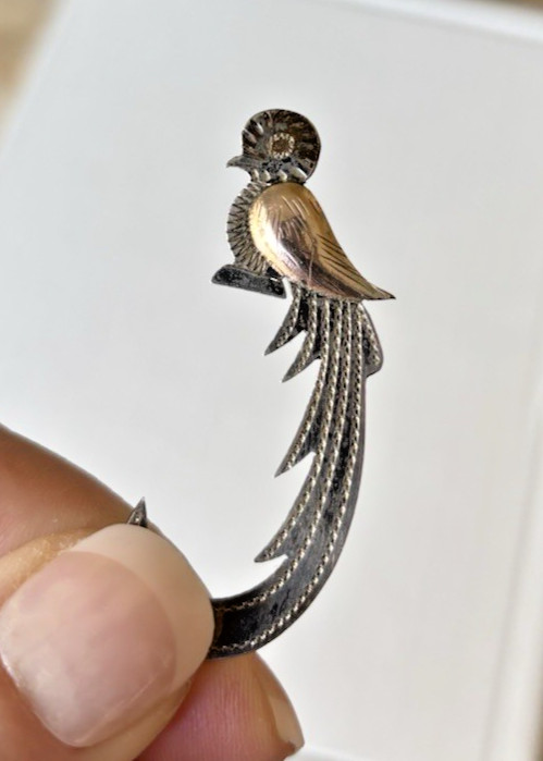 900 Sterling Guatemala QUETZAL BIRD Pin, 10k Rose Gold Wing, 2g, 1870, 1.75″