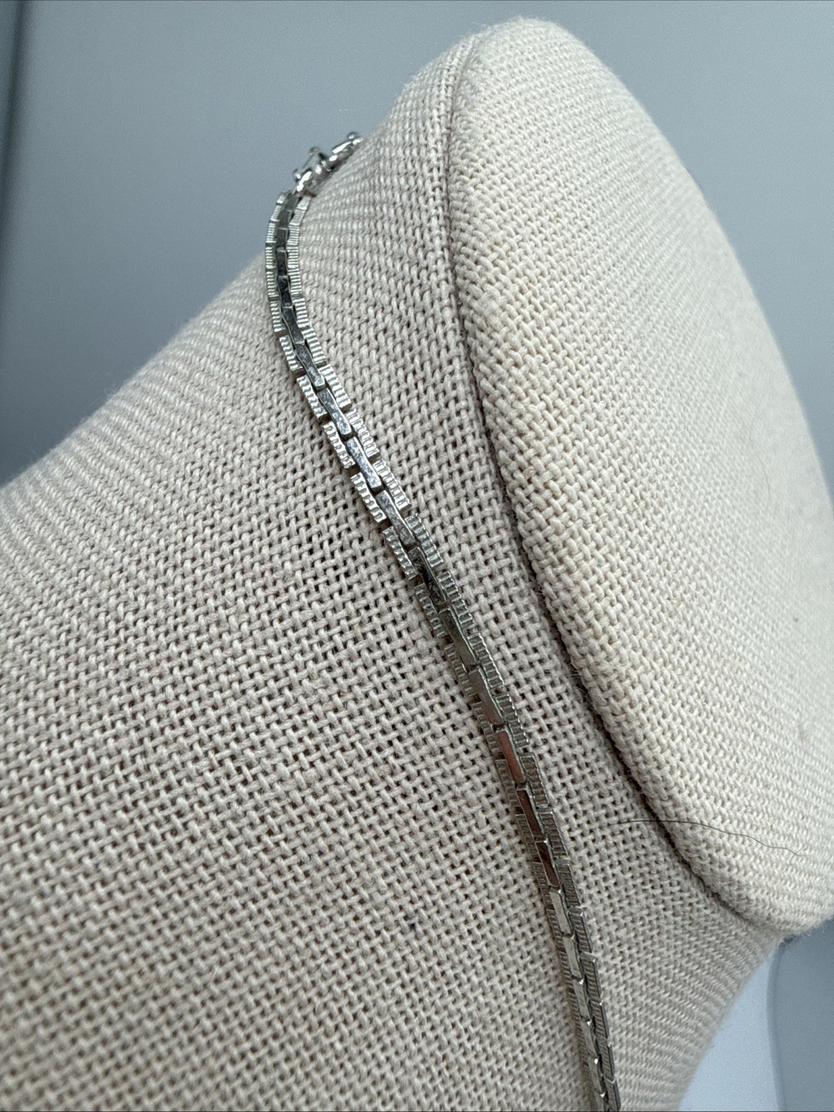Sarah Coventry Shiny Silver Tone Bar Link Chain Spring Ring Clasp Necklace 28”