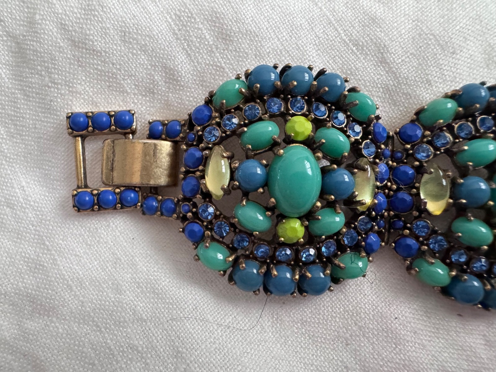 Stella & Dot Bracelet Sardinia Cabochon Blue Turquoise Stones signed 6.5″