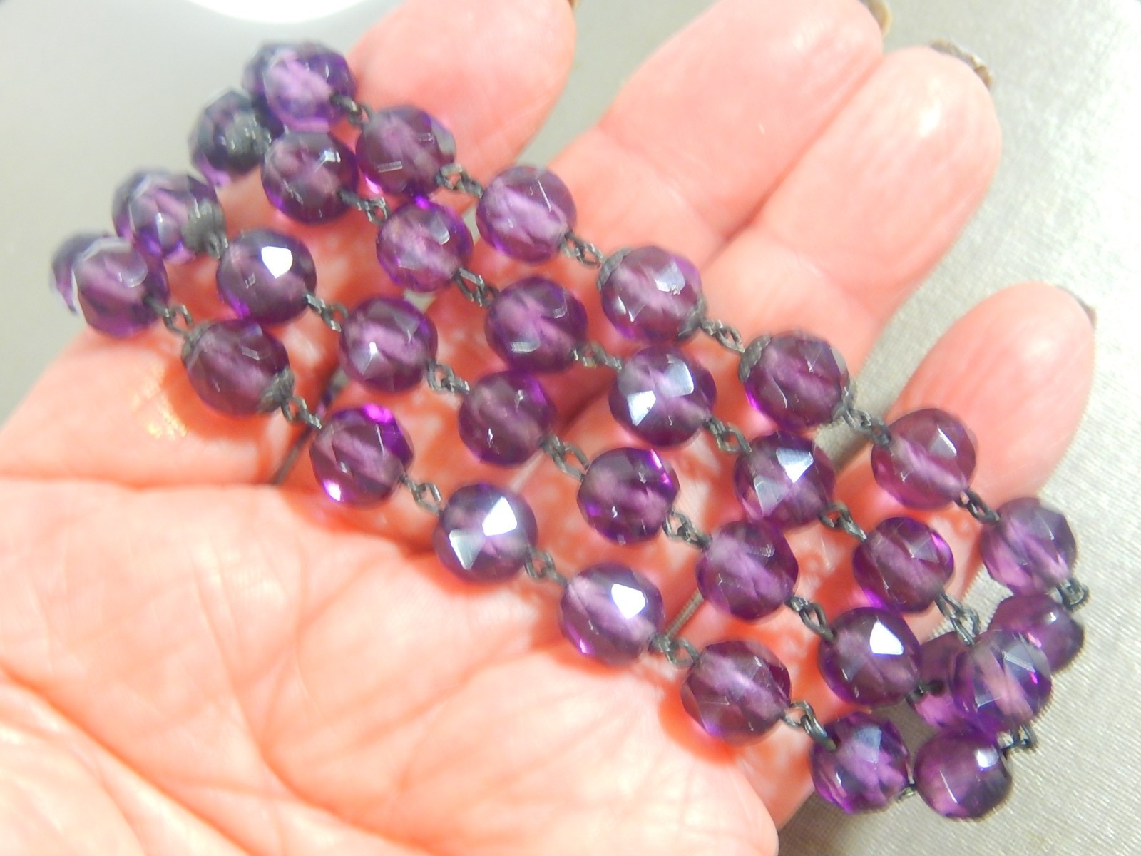 ART DECO CZECH FACETED PURPLE GLASS BEAD CHAIN STRUNG 30″ GF CLASP NECKLACE