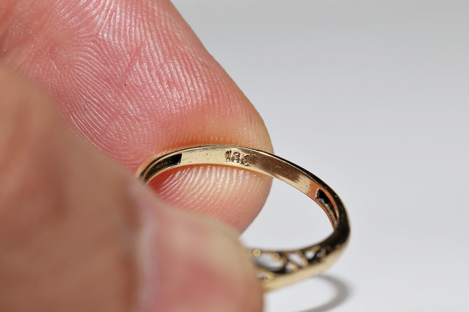 18k Gold New Made Natural Diamond Decorated Solitaire Ring