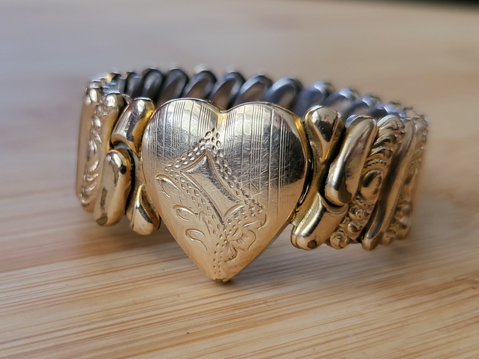 Vintage Hall of Providence 12K GF SWEETHEART EXPANDING BRACELET