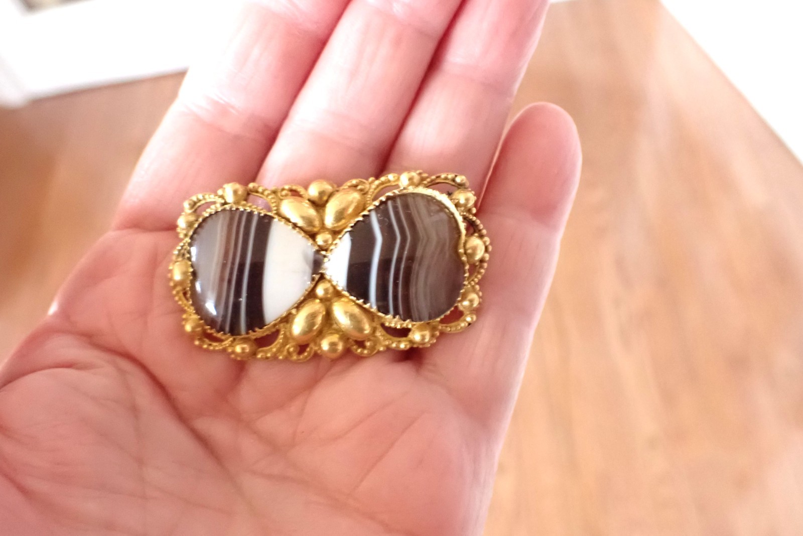 Victorian Antique Gilt Metal Scottish Banded Agate Double Heart Brooch