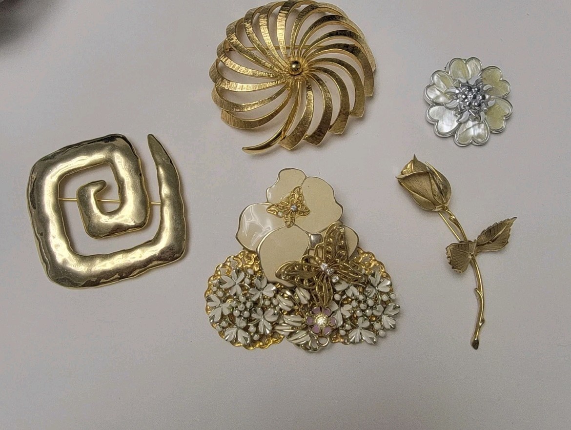 Lot of 5 Vintage Designer Costume Jewelry Brooches & Scarf Clip Signed