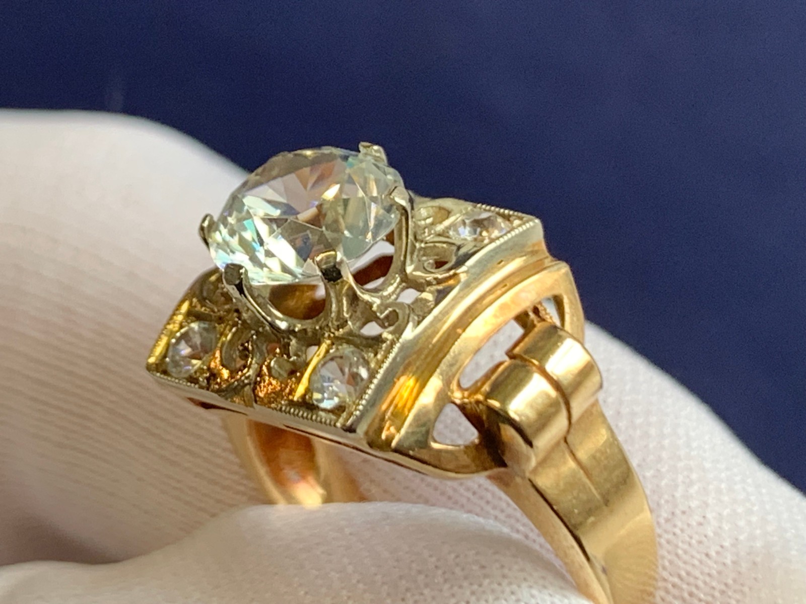 Vtg Yellow Gold Ring 4.86g Fine Jewelry Size 6 Band Clear Stones *READ*