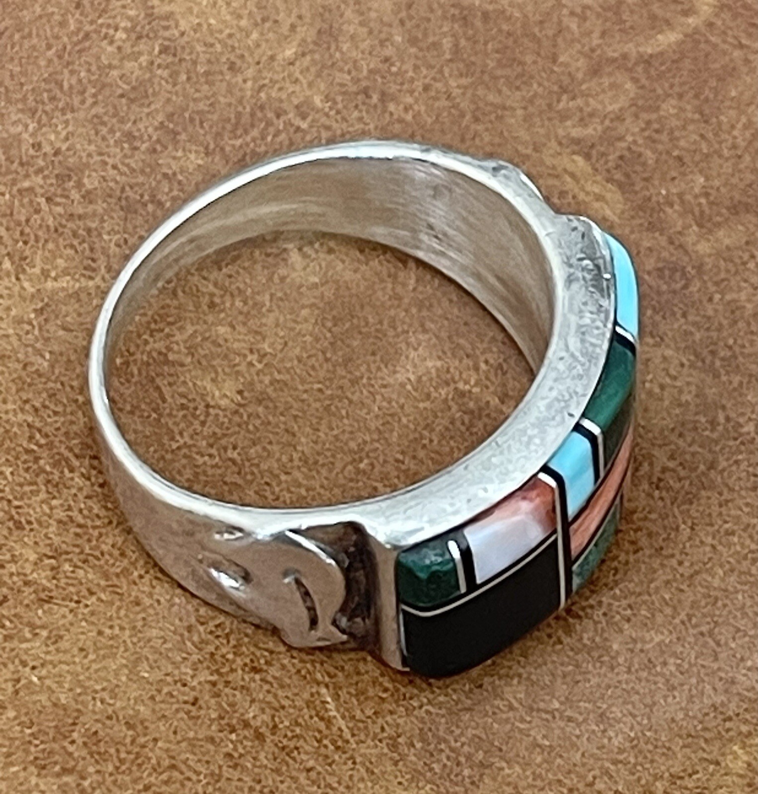 South Western 925 QUOC Turquoise Inc. Albuquerque Stones Bear Embossed Ring Sz 9