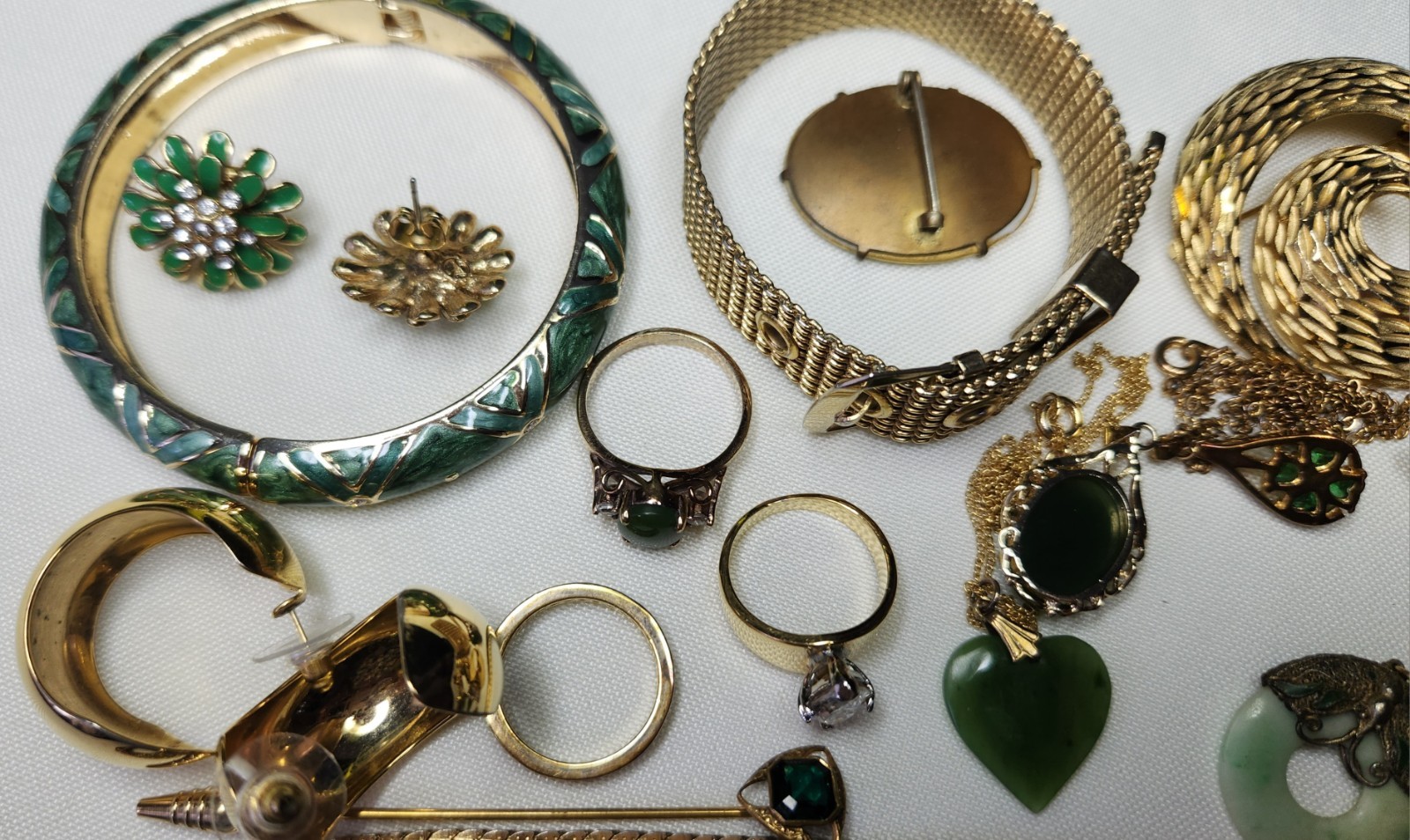Collection Vintage & Modern Jewelry Green Goldtone Jade