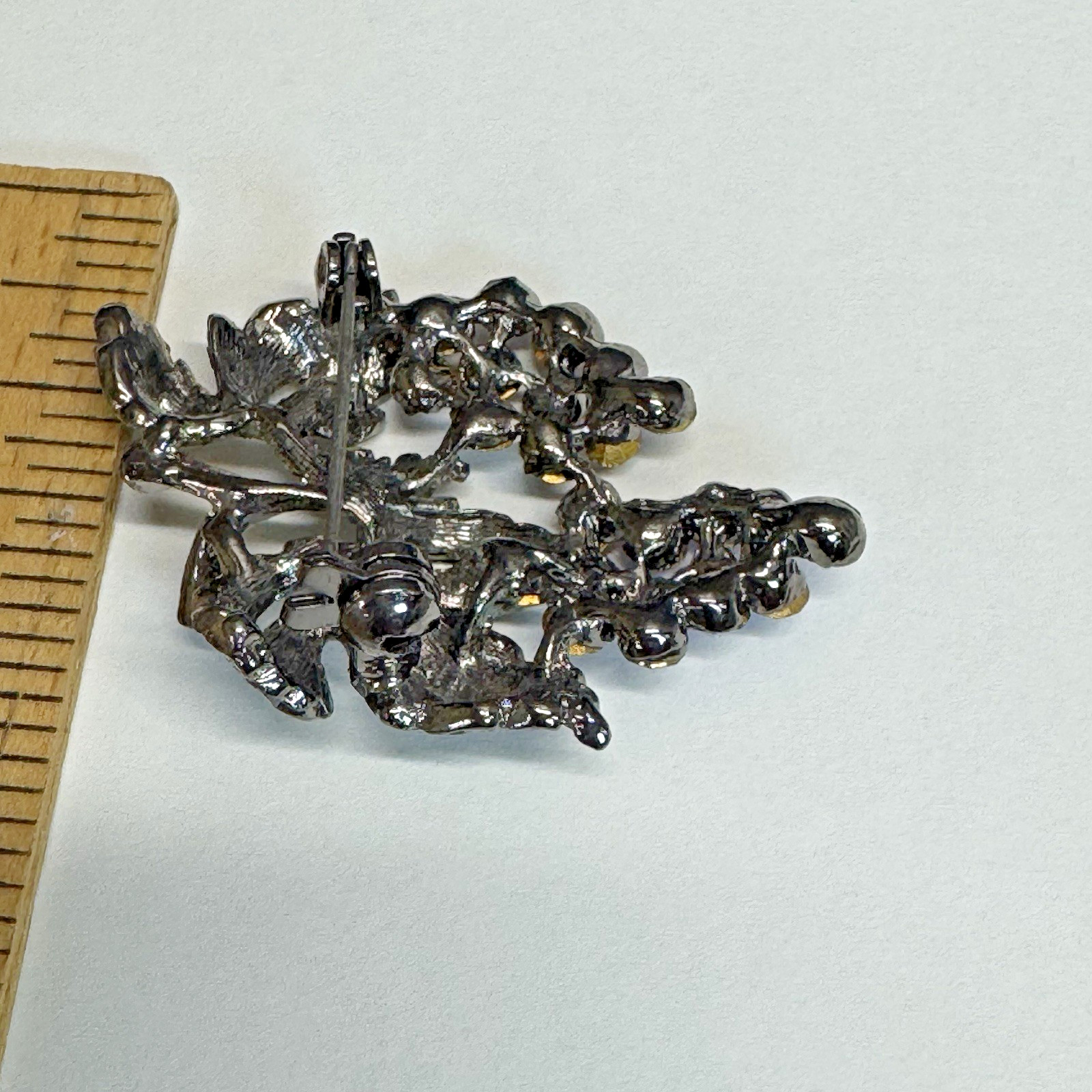 Vintage Grape Cluster Brooch Pin Purple Red Pink Rhinestones Green Leaves