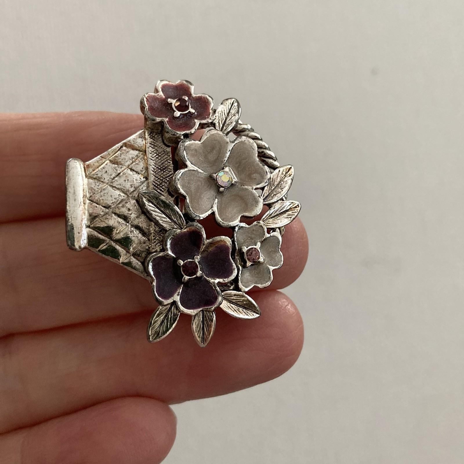 VTG Flower Basket & Wheelbarrow Brooch Lot of 2 Liz Claiborne Birds & Blooms