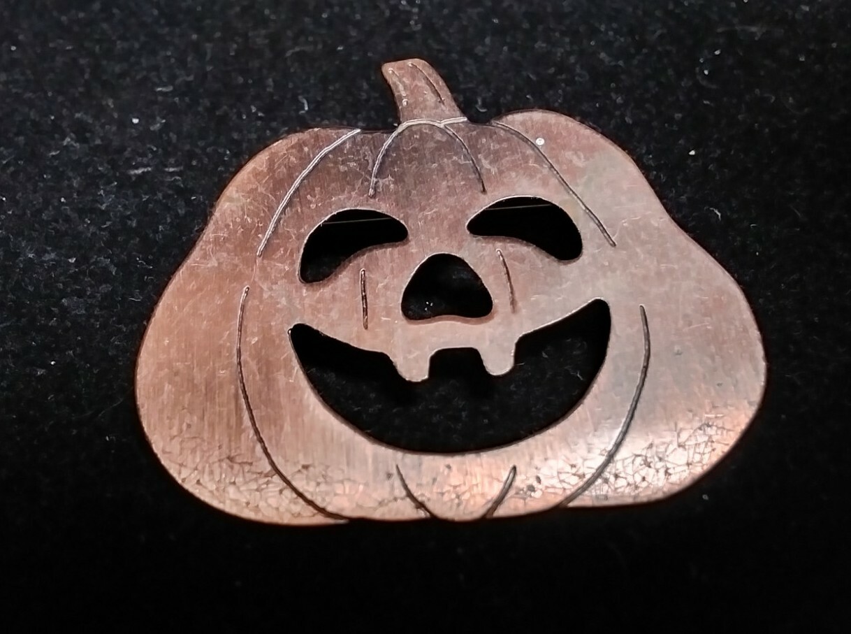1 3/8″ X 1 1/2″ Copper Pumpkin Pin