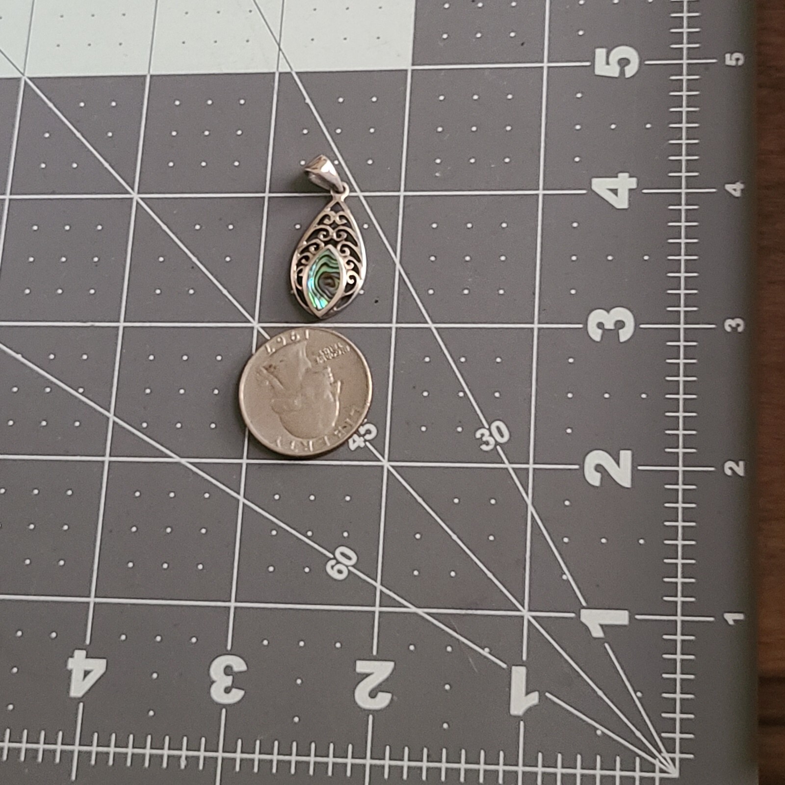 VINTAGE STERLING SILVER BLUE GREEN ABALONE PAUA SHELL MODERNIST DANGLE PENDANT