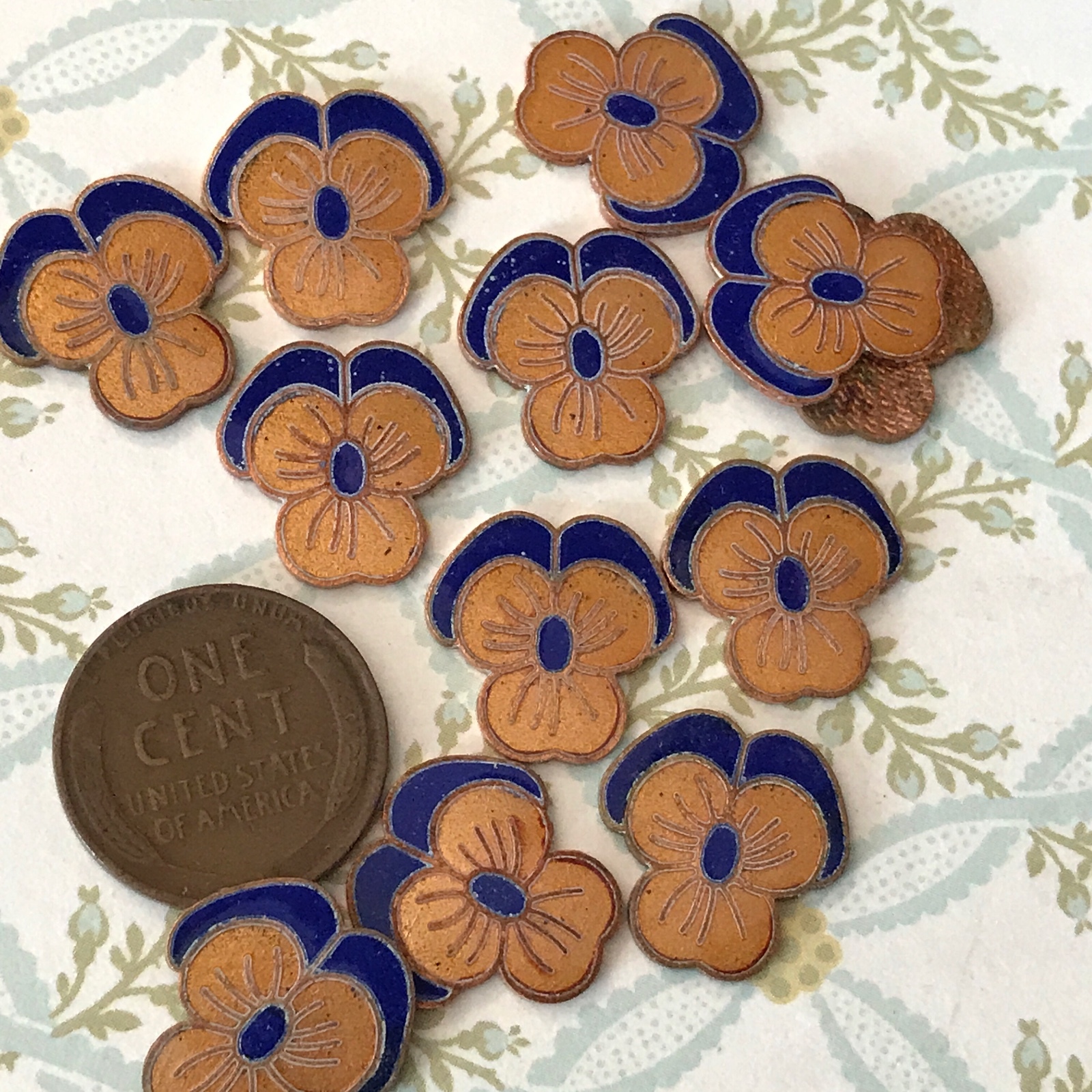 Enameled Pansy Findings,Vintage Pansies,Enamel Cabochons,19x6mm cabochons #G65A