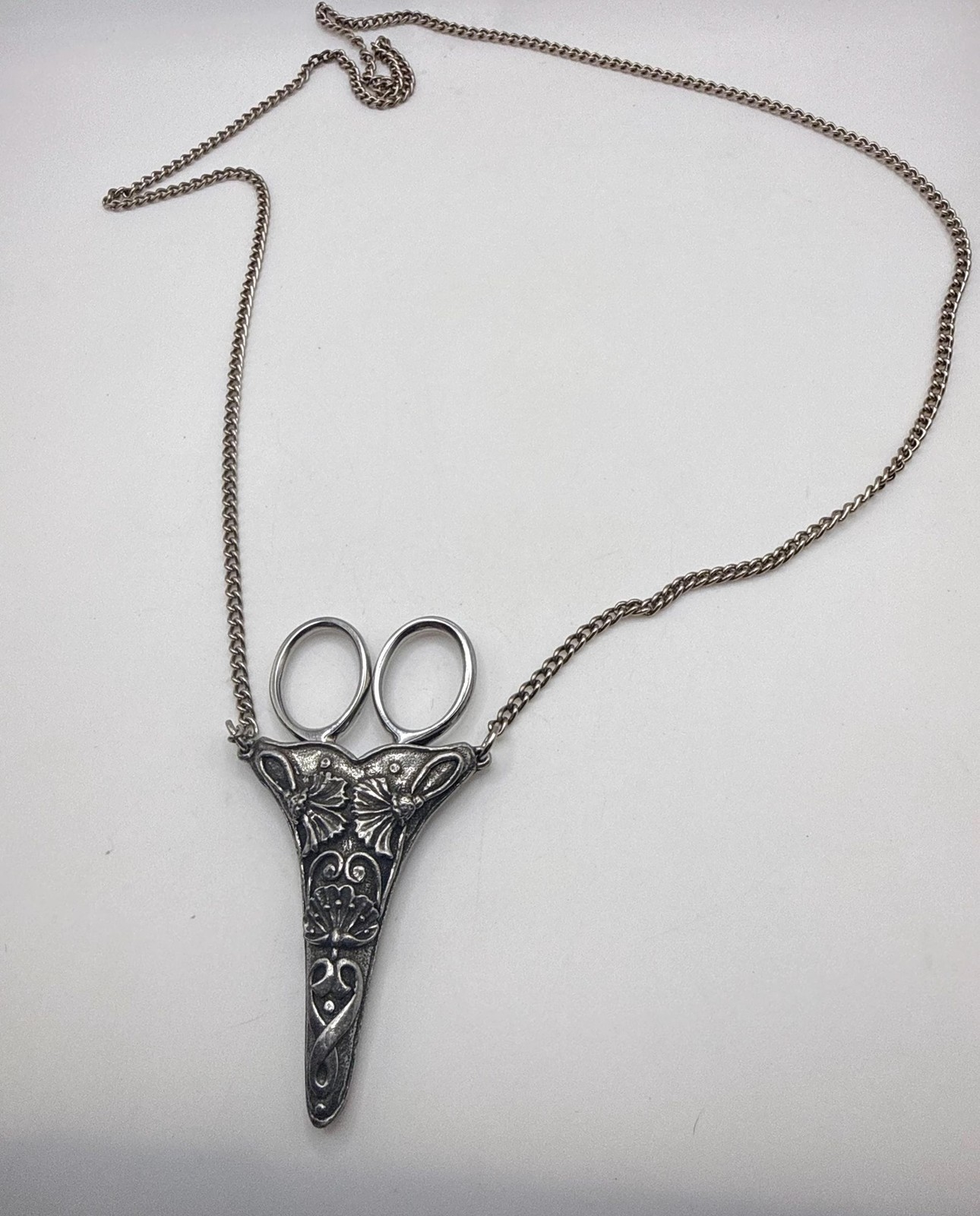 Vintage pewter floral made in England embroidery sewing scissor holder necklace