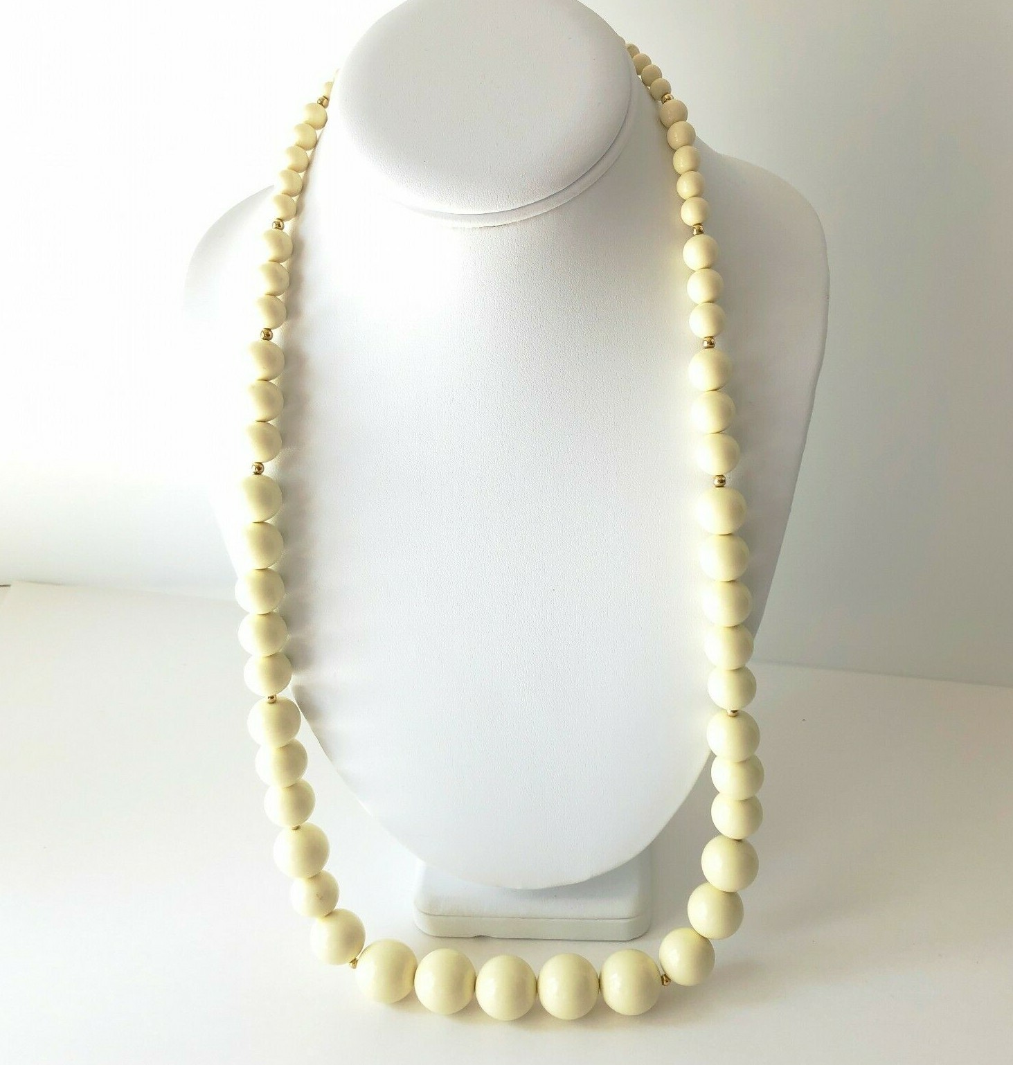 Vintage Monet Signed Graduated Bead Necklace Cream Gold Tone Sister Clasp 31″