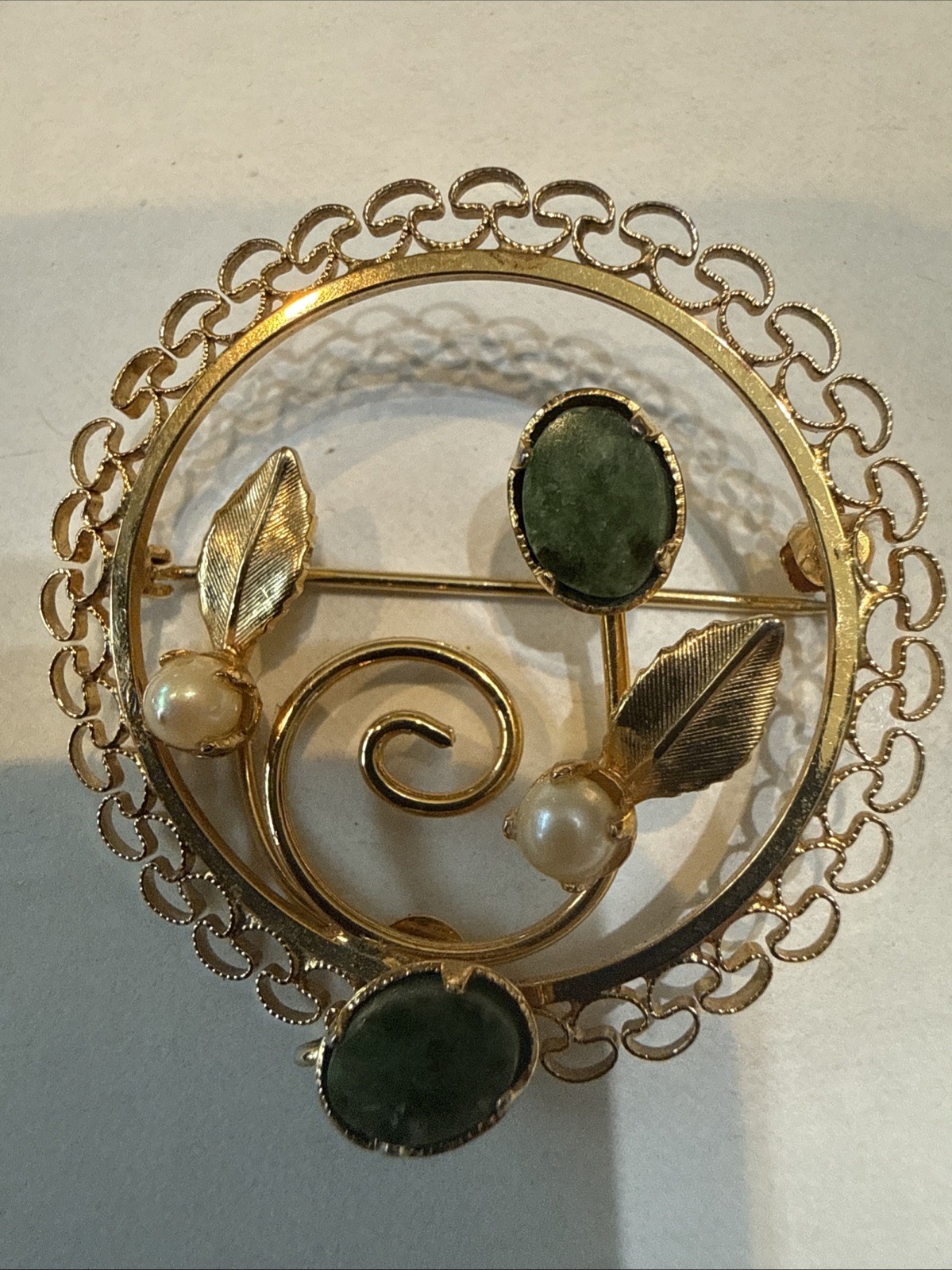 Vintage Signed AC 12K GF Pearl and Jade Cabochon Filigree Brooch Pin