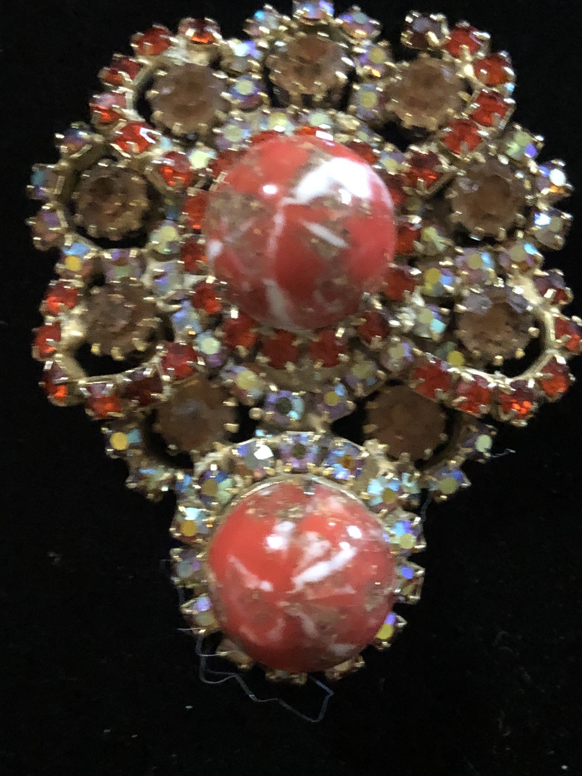 VTG. GOLD TONE RED CABOCHON & AB RHINESTONE BROOCH & CLIP ON EARRINGS SET