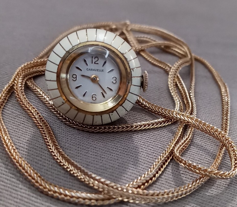 VINTAGE CARAVELLE BALL PENDANT WATCH 60’S WHITE & GOLD ENAMEL RUNNING HAND WIND