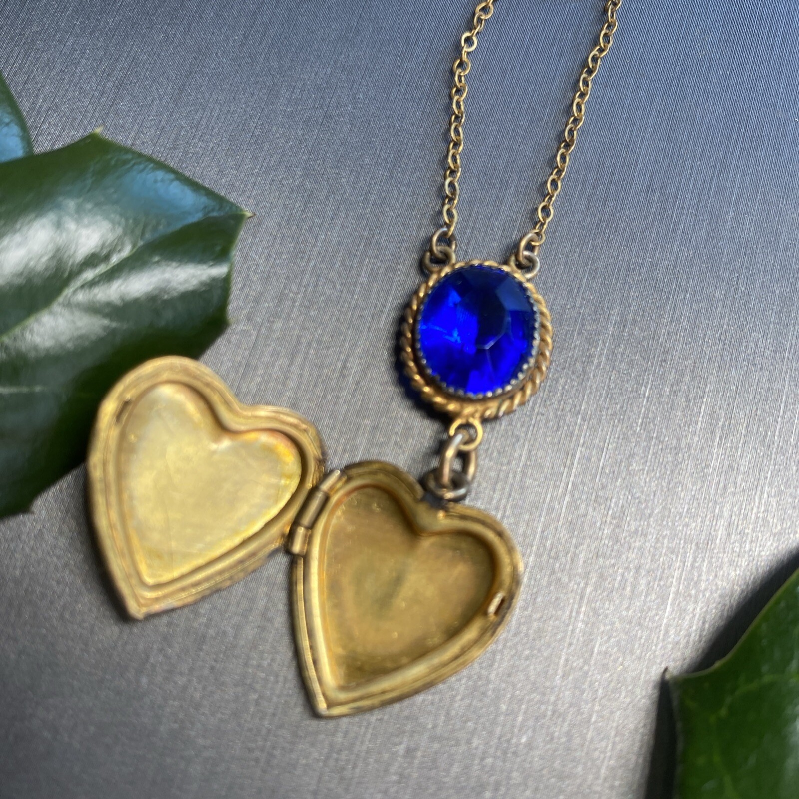 Vintage Photo Locket Pendant Heart Estate Jewelry Pre-Owned USN WWII Gold Filled