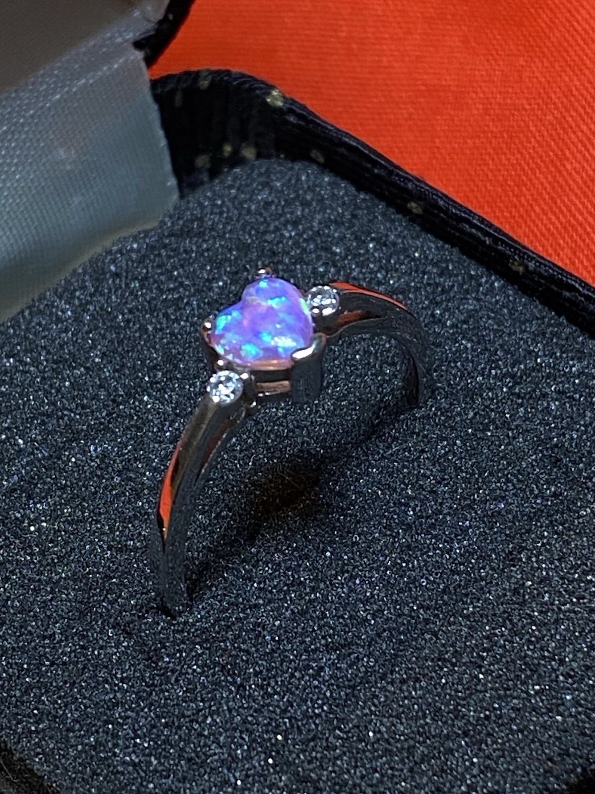 Sterling silver 925 Beautiful Heart design Purple blue color Opal Ring S/10.75