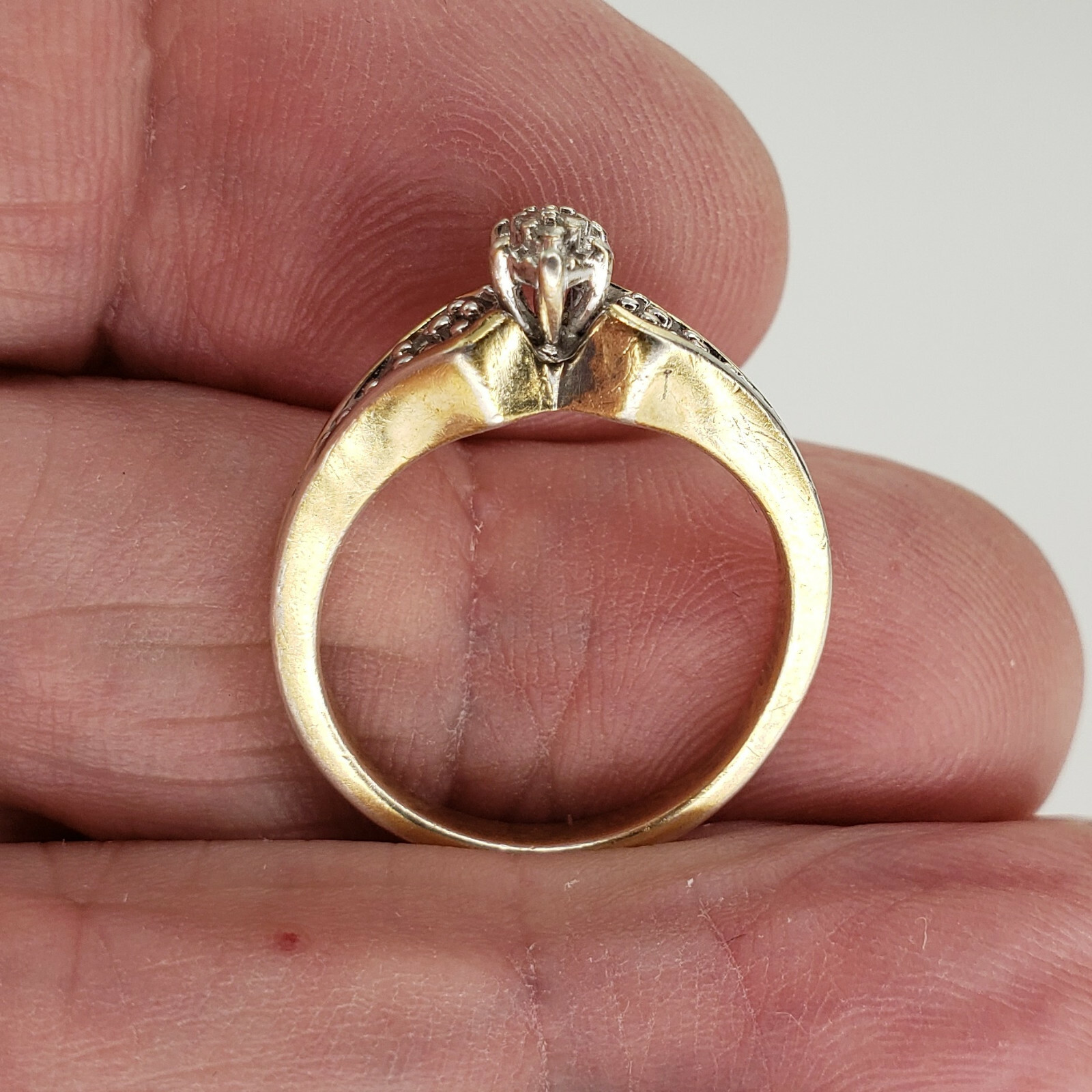 Sterling Silver Ring with 14 Small Diamonds 4.1g Size 6.5 & Gold Vermeil [6964]