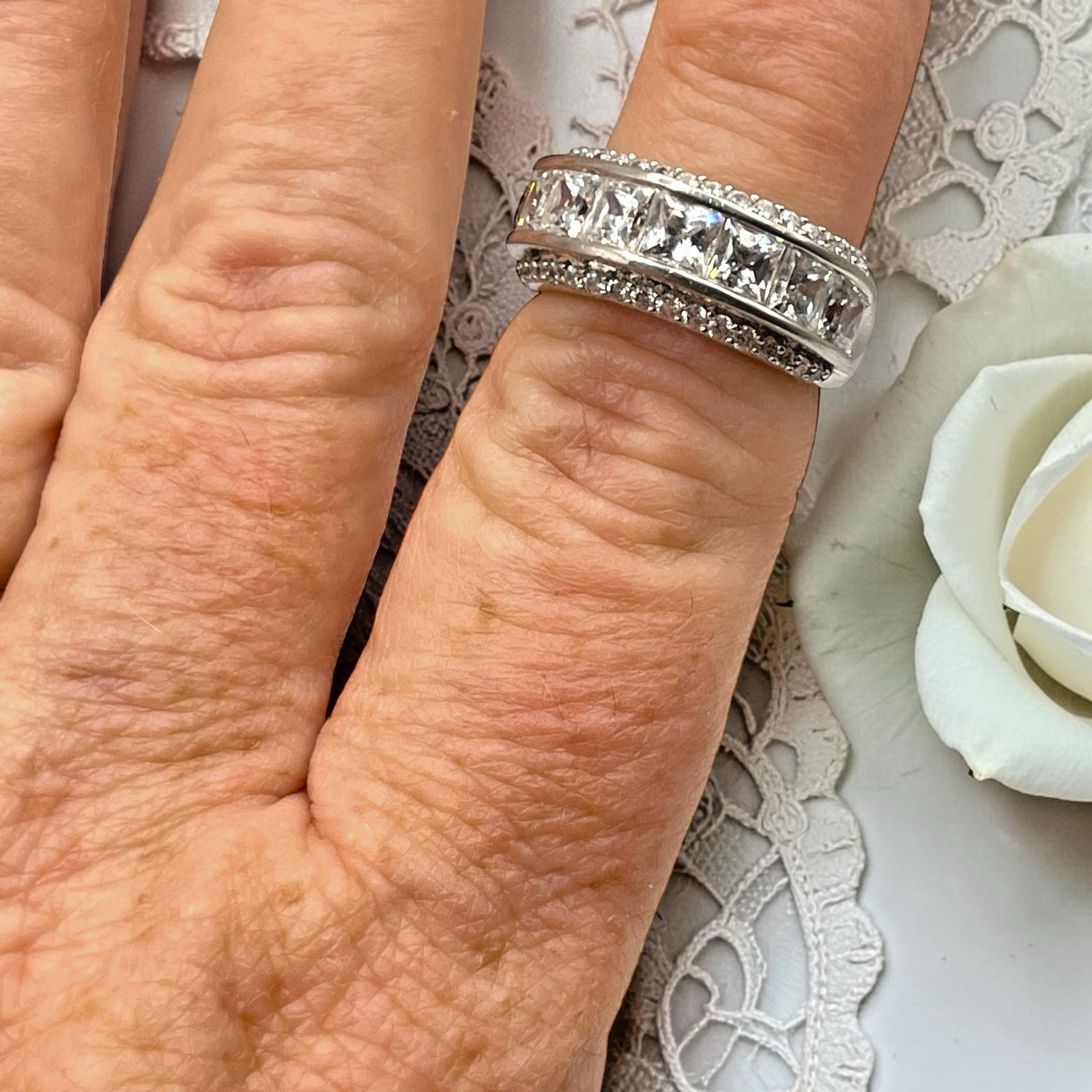 Stunning 925 Sterling Silver CZ Cluster Cocktail Statement Band Ring, size 7.5
