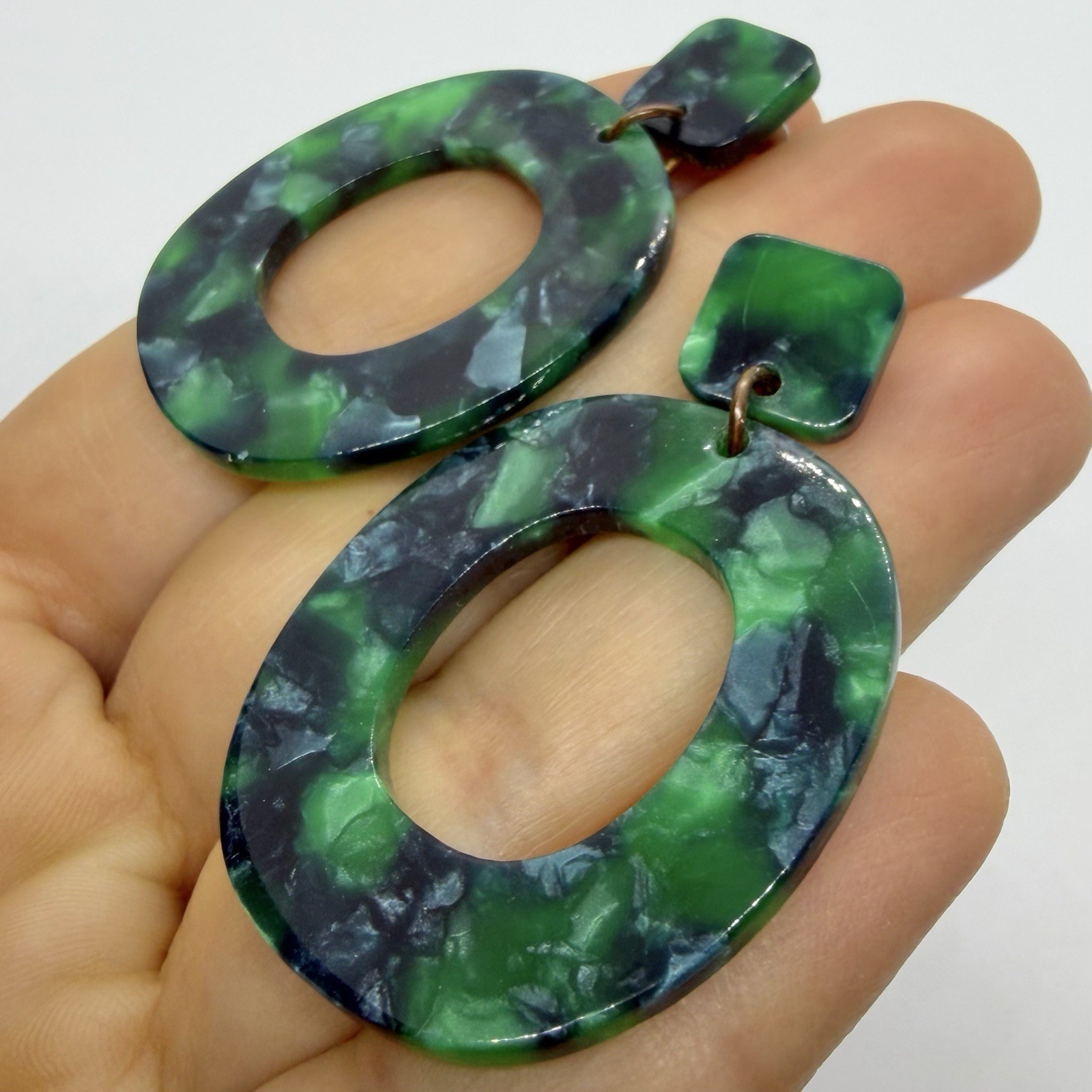 Vtg Big Green Resin Hoop Door Knocker Statement Earrings Post Dangle Drop Large