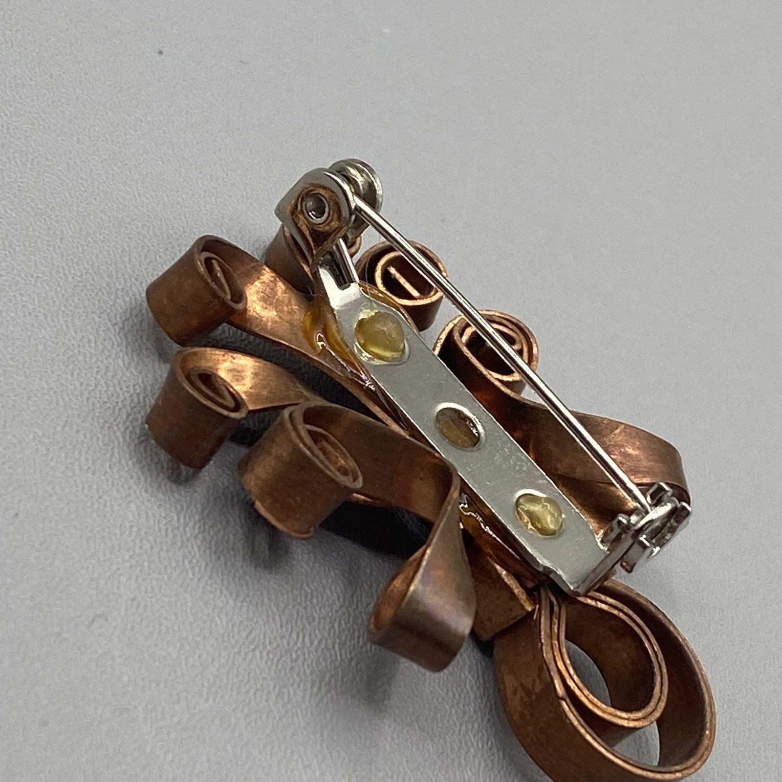 Vintage Copper Floral Brooch Retro Ribbon Design Twist Rolled Bouquet Dainty 1.5