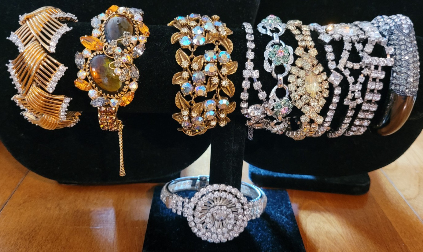 vintage Rhinestone Jewelry Lot Many Signed 125 Pieces