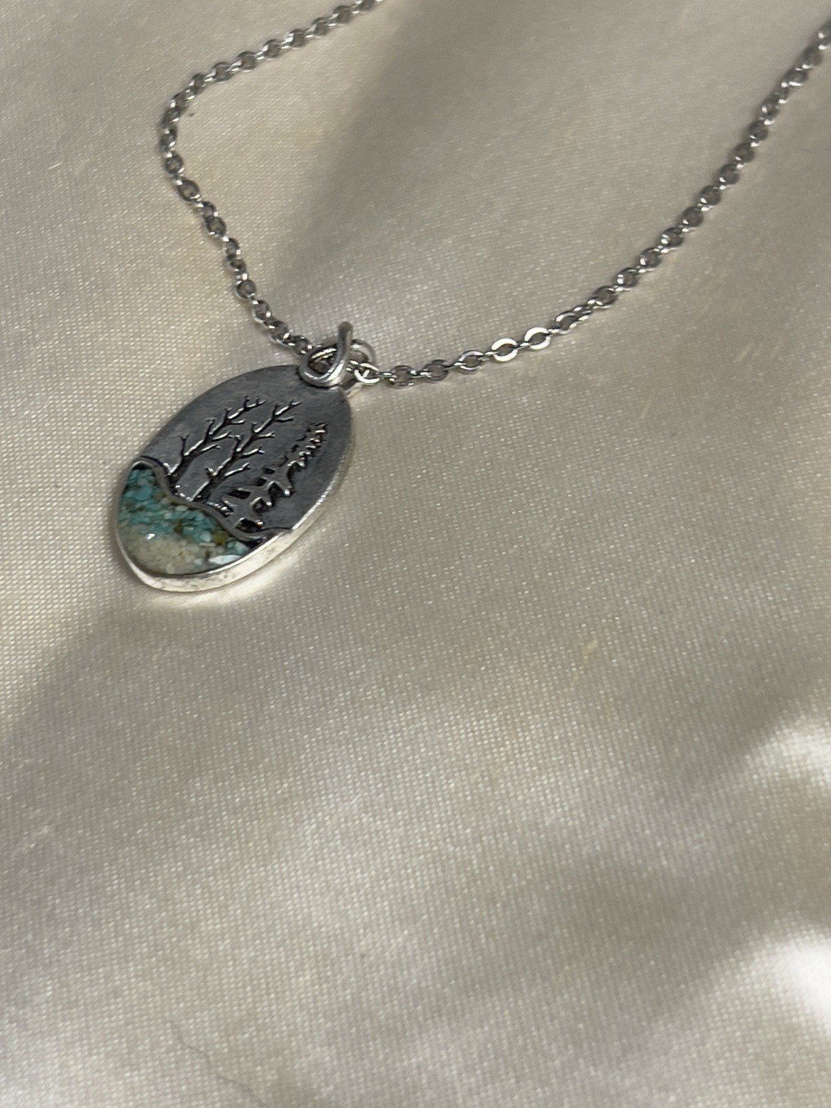 Vintage Silver-Tone Nature Scene Necklace – Adjustable 18–22 Inches