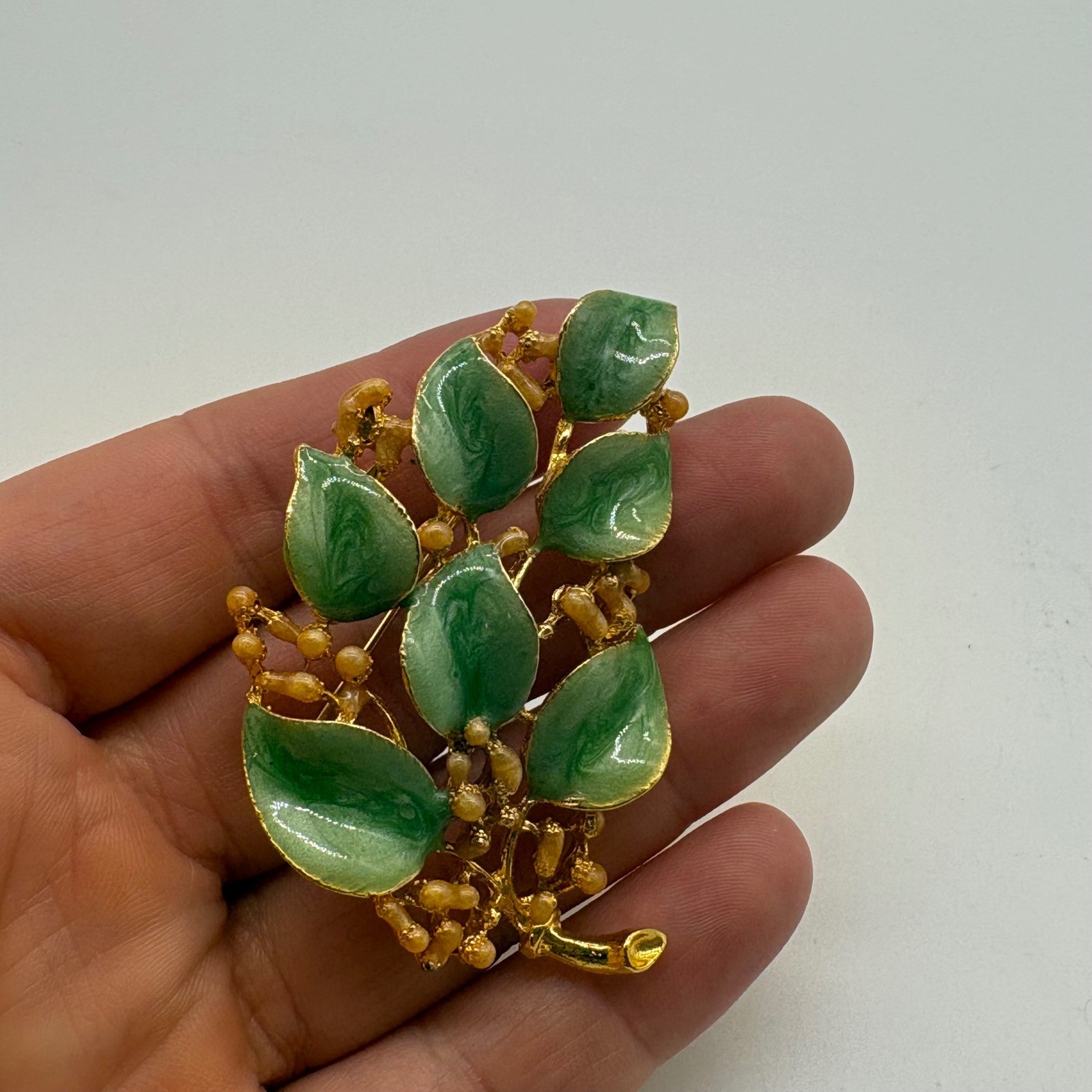 Vintage Gold Tone Green Enamel Leaf Filigree Pin Brooch Botanical Nature