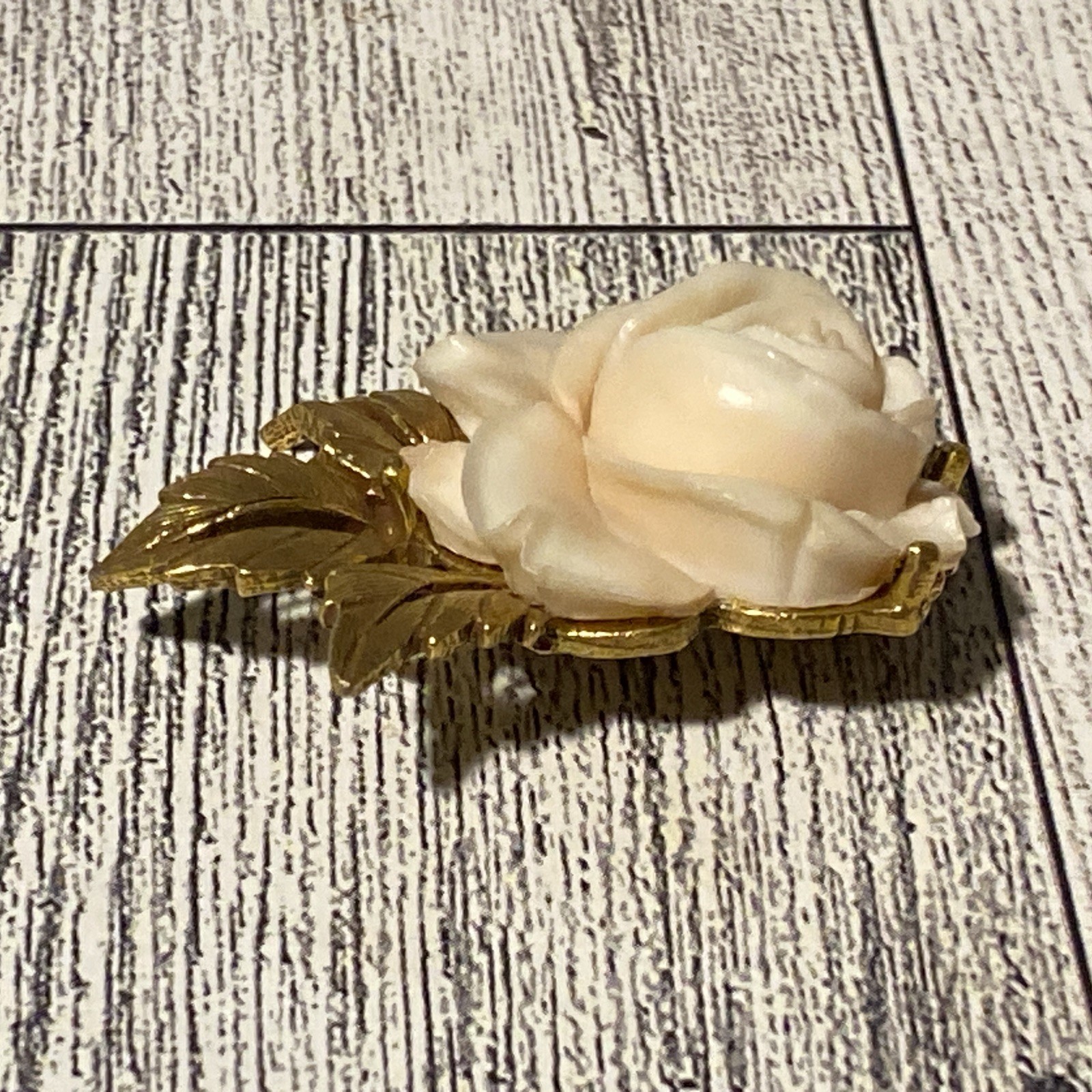 Vintage 1-7/8” CARVED RESIN ROSE Flower Brooch plus Pendant & Ring Lot