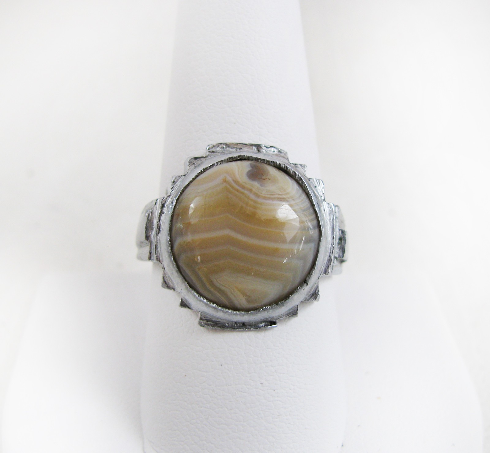 Vintage Art Deco White Metal Hand Crafted Artisan Agate Ring – Sz. 9.25
