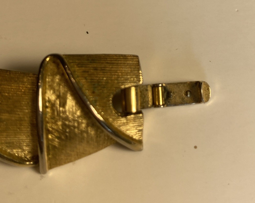 Vintage Trifari Gold Tone Ribbon Bracelet Unique