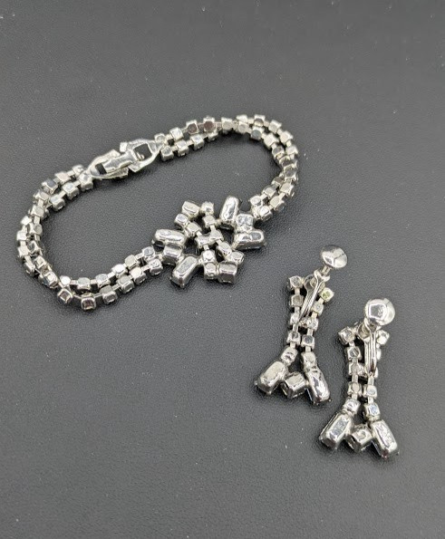 Vintage Rhinestone Bracelet Earrings Set Blue Crystal Silver Tone