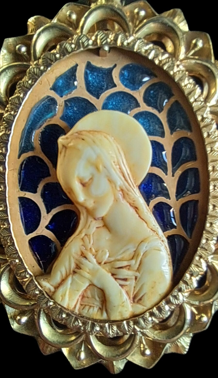 Fine Antique Art Nouveau 18K Gold Plique a Jour Virgin Mary Pendant Ca 1900