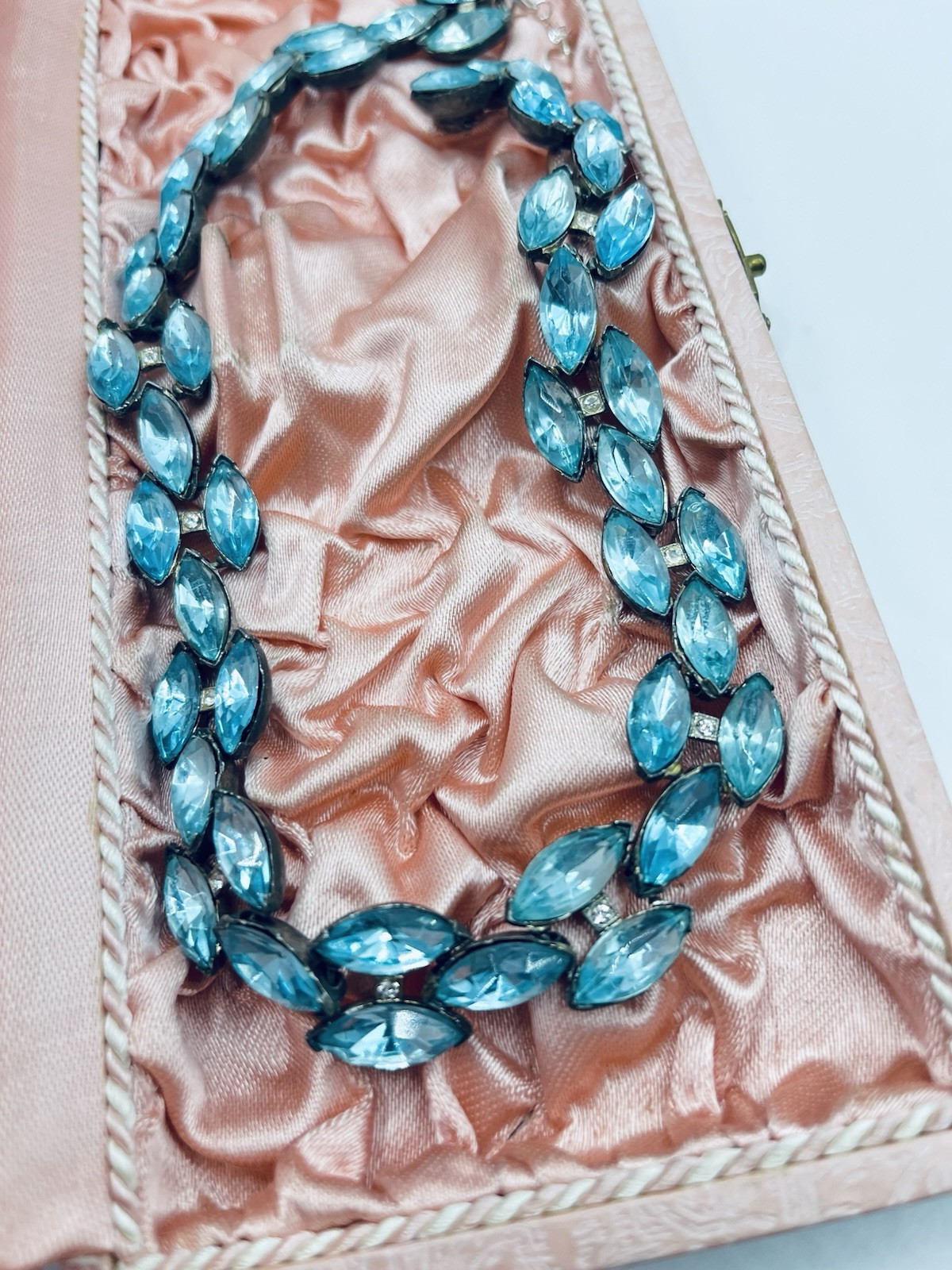 Vintage Aqua Rhinestone Pot Metal Rivière Necklace Not Signed