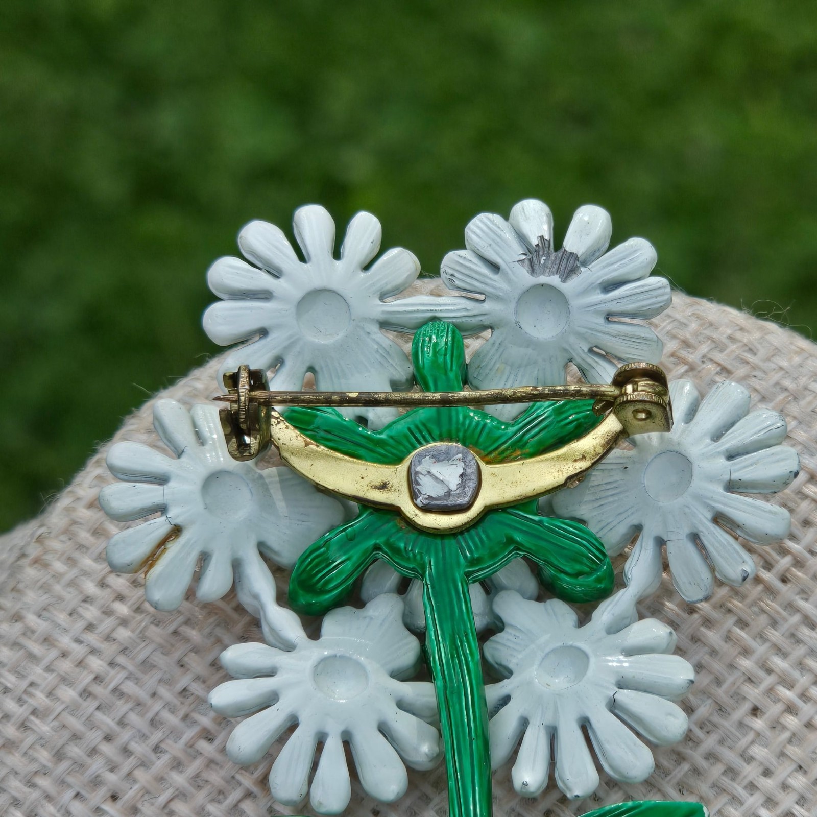 Vintage Daisy Brooch White Enamel Floral Bouquet Garden Flower Pin Neon center