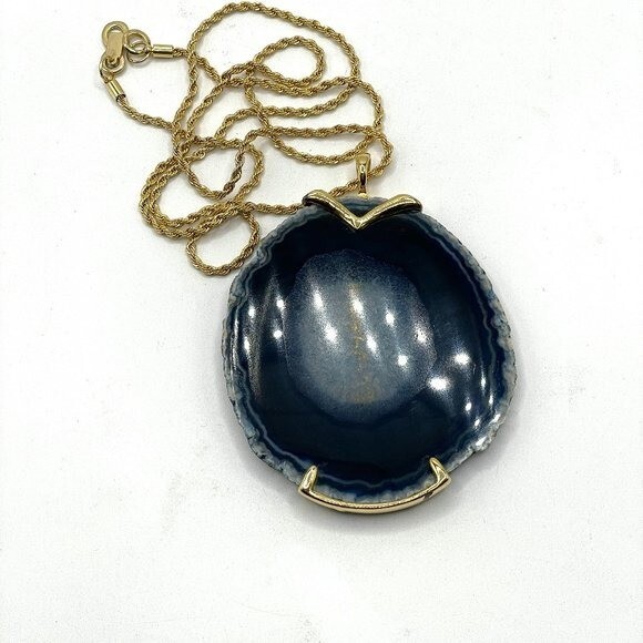 Kenneth Lane Vintage 70s Large Blue Agate Geode Slice Gold Tone Pendant Necklace